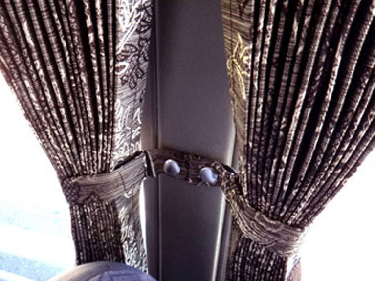 ネット販売　マイクロバス　オーダーカーテン