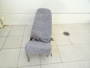 マイクロバス シート 架装 