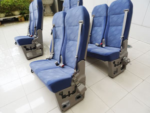 マイクロバス シート 架装 