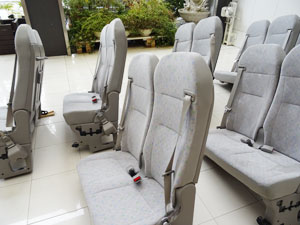 マイクロバス シート 架装 