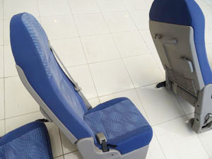 マイクロバス シート 架装 