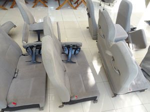 マイクロバス シート 架装 