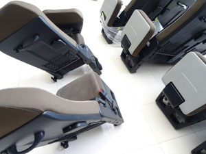 マイクロバス シート 架装 