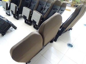マイクロバス シート 架装 
