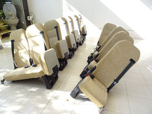 マイクロバス シート 架装 