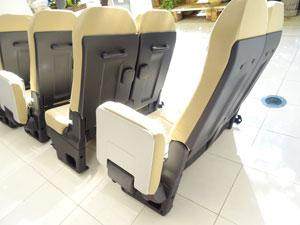 マイクロバス シート 架装 