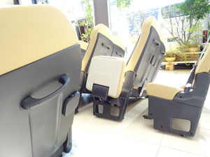 マイクロバス シート 架装 