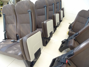 マイクロバス シート 架装 