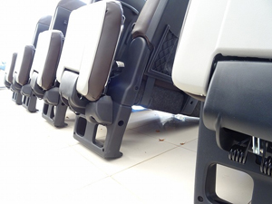 マイクロバス シート 架装 