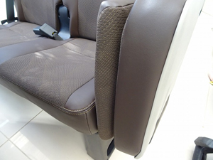 マイクロバス シート 架装 