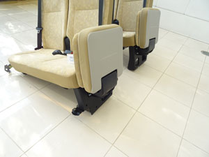 マイクロバス シート 架装 