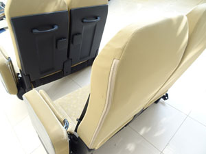 マイクロバス シート 架装 