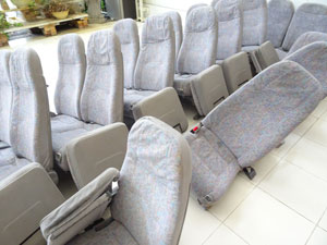 マイクロバス シート 架装 