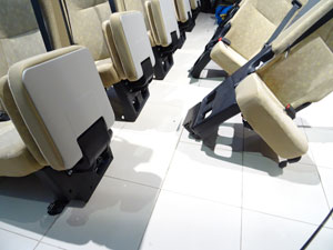 マイクロバス シート 架装 