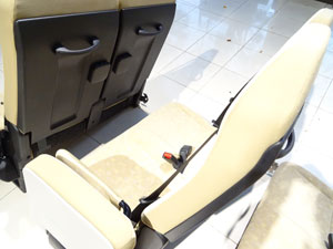 マイクロバス シート 架装 