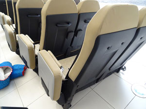 マイクロバス シート 架装 