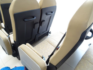 マイクロバス シート 架装 
