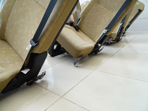 マイクロバス シート 架装 