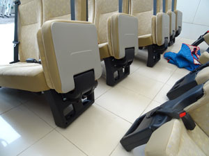 マイクロバス シート 架装 