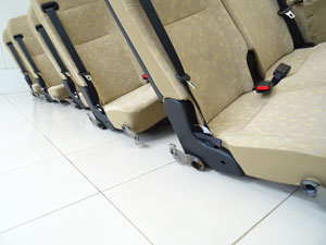 マイクロバス シート 架装 