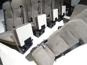 マイクロバス シート 架装 