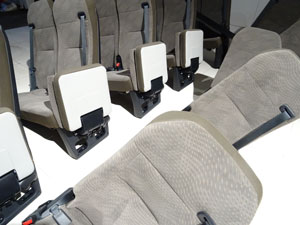 マイクロバス シート 架装 