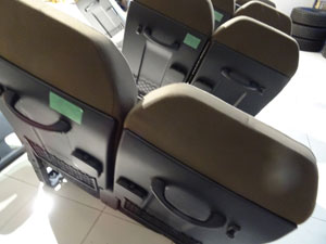 マイクロバス シート 架装 