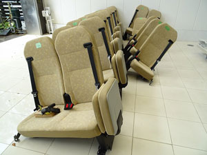 マイクロバス シート 架装 