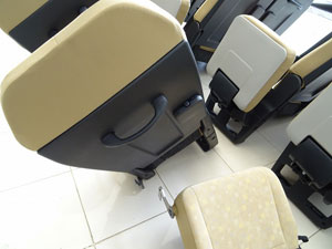 マイクロバス シート 架装 