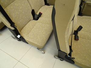 マイクロバス シート 架装 