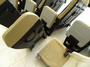 マイクロバス シート 架装 