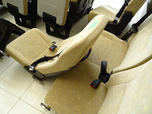 マイクロバス シート 架装 