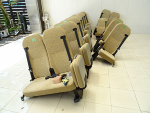 マイクロバス シート 架装 