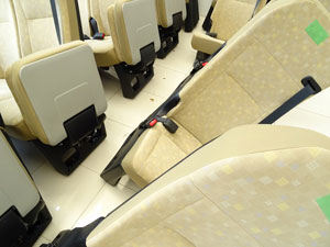 マイクロバス シート 架装 