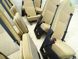 マイクロバス シート 架装 