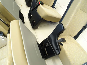 マイクロバス シート 架装 