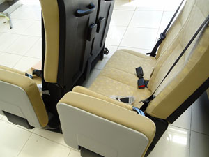 マイクロバス シート 架装 
