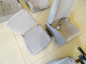 マイクロバス シート 架装 