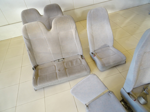 マイクロバス シート 架装 