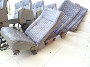 マイクロバス シート 架装 