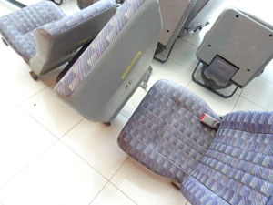 マイクロバス シート 架装 