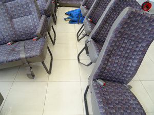 マイクロバス シート 架装 