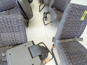 マイクロバス シート 架装 
