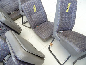 マイクロバス シート 架装 