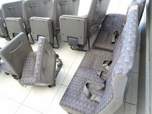 マイクロバス シート 架装 