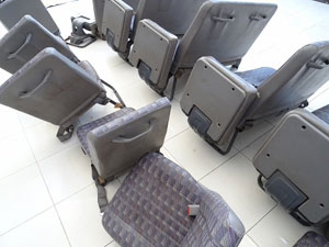 マイクロバス シート 架装 