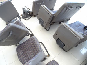 マイクロバス シート 架装 