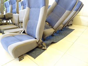 マイクロバス シート 架装 