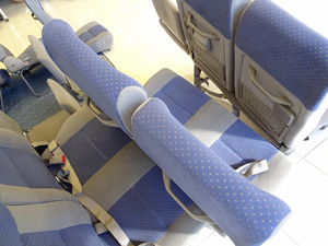 マイクロバス シート 架装 