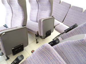 マイクロバス シート 架装 